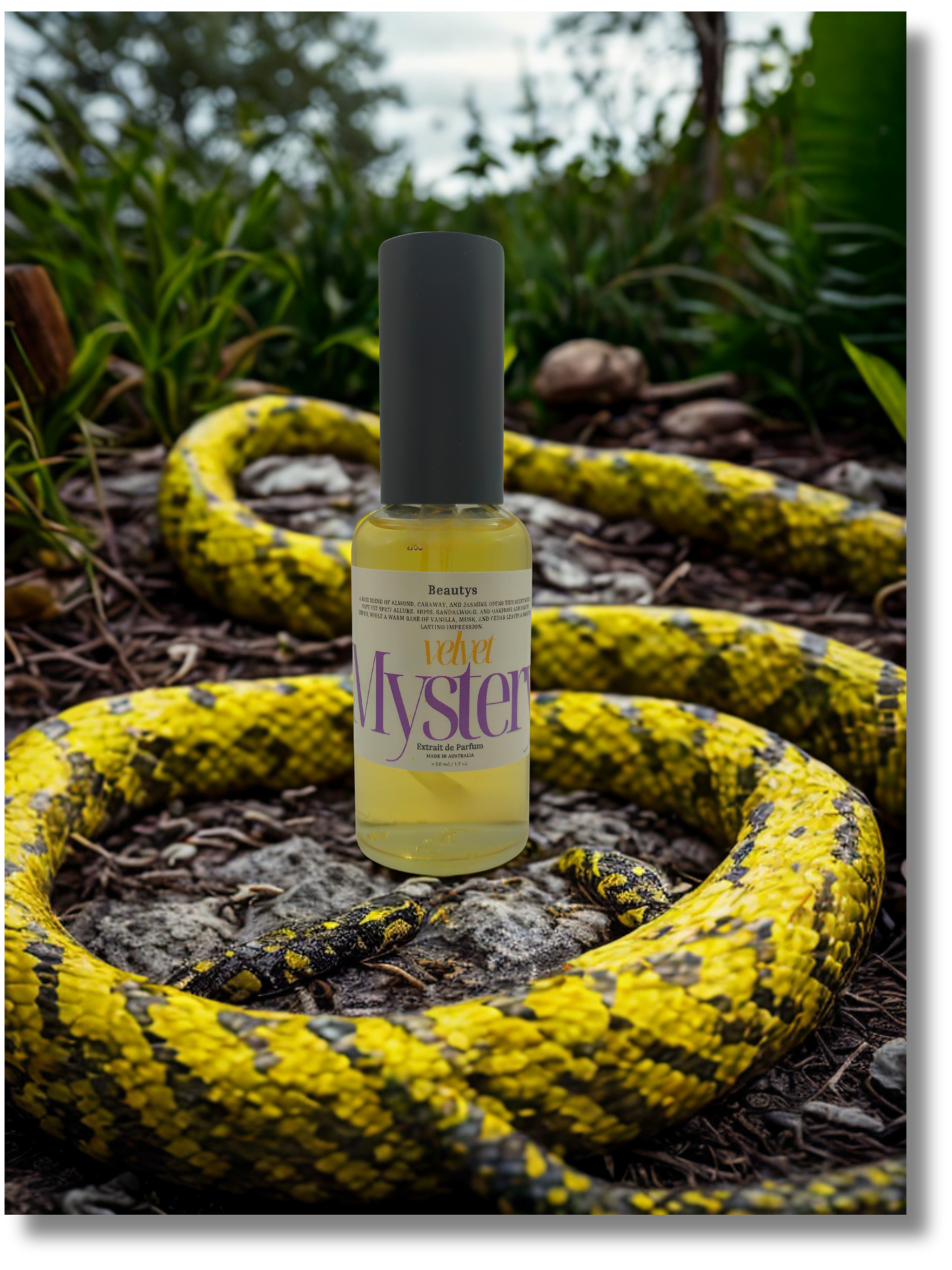 Velvet Mystery creamy almond sandalwood extrait de parfum